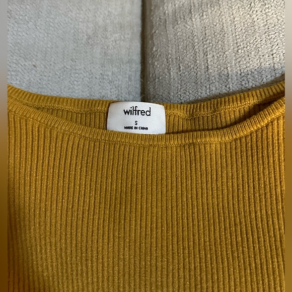 Aritzia Wilfred cutout long sleeve - Picture 2 of 3